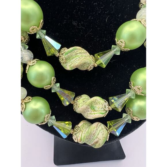 Vendome uranium Green Necklace Earrings Austrian Crystal Swirled Beads Pearl - Picture 5 of 11